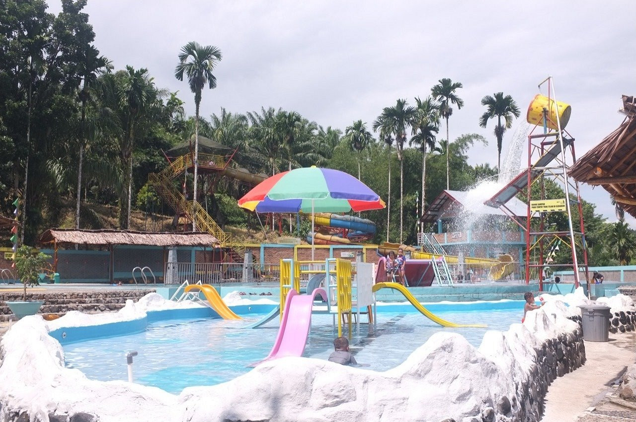 Loebas Wisata Waterpark